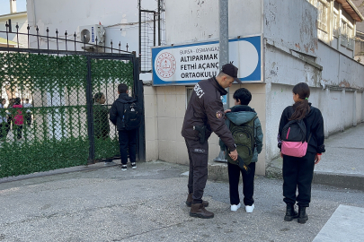 Bursa'da okullar daha güvenli... Her okula bekçi ve polis görevlendirildi