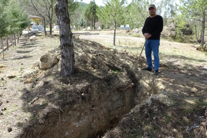 Dokuz kez ölümden döndü... Kendi mezarını kazdı
