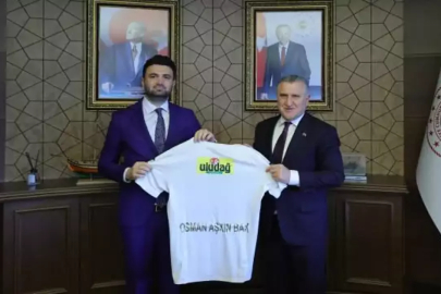 Gençlik ve Spor Bakanı Osman Aşkın Bak Bursaspor'u tebrik etti