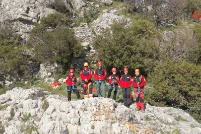 Kurtarma ekipleri, Bursaspor bayrağını zirvede dalgalandırdı