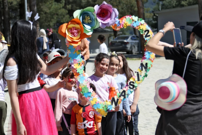 Bursa'da çocuklar patili dostlarla buluştu
