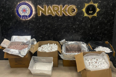 İstanbul'da 247 bin 500 sentetik ecza hap ele geçirildi