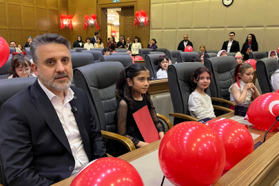 Bursa’da 23 Nisan coşkusu! Başkanlık koltuğu çocuklara emanet edildi