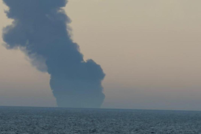 İran, Umman Denizi'nde bir konteyner gemisini hedef aldı