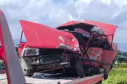 İzmir'de zincirleme kaza: 1 ölü, 3 yaralı