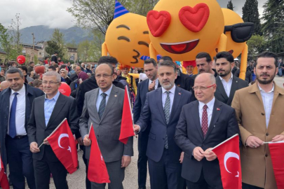 23 Nisan korteji renkli görüntülere sahne oldu