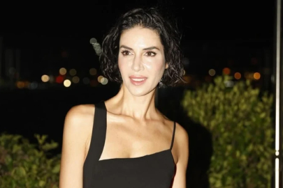 Sevgilisi 13 yaş küçük! Ahu Yağtu öpmeye doymuyor