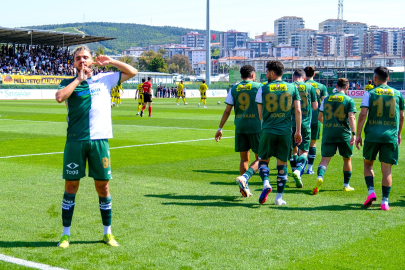 Şampiyon Bursaspor sezonu gövde gösterisiyle kapattı: 5-0