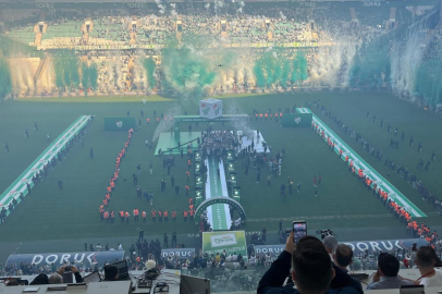 Bursa'da tarihi akşam, timsah geri döndü