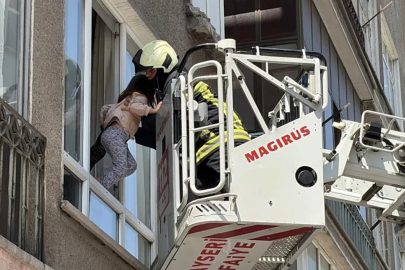 5 katlı binada can pazarı: 1'i bebek 5 kişi mahsur kaldı
