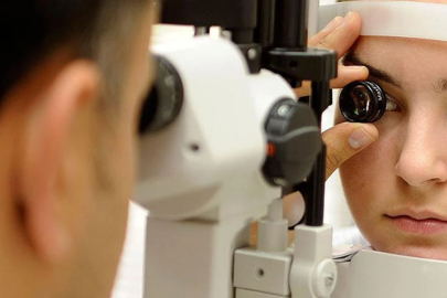 Bahar aylarındaki göz alerjisi görme kaybına yol açabilir