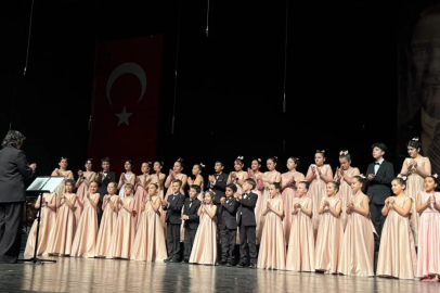 Bursa Çocuk Senfoni Orkestrası sahne aldı...