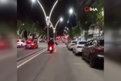 Domuz dehşeti: Yayaya çarpıp yaraladı, trafiğin altını üstüne getirdi