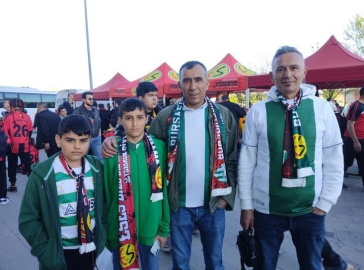 Bursasporlu taraftardan Eskişehirspor’a destek