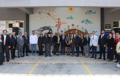 Nilüfer'de renkli dayanışma: Sanat ve sevgi panosu