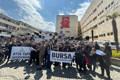 Atış Yapı mağdurları Bursa Adalet Sarayı’nda toplandı