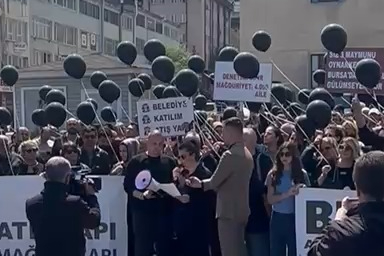 Atış Yapı mağdurları Bursa Adalet Sarayı’nda toplandı