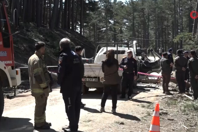 Bursa'da kesilen ağaç seyir halindeki kamyonetin üzerine devrildi: 1 ölü