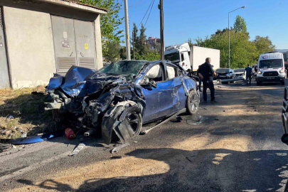 Freni boşalan tır 9 araca çarptı: 2 kişi öldü