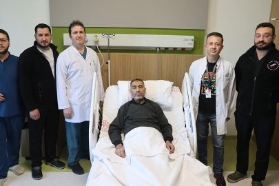 Karın ağrısı ve şişkinlik şikayetiyle hastaneye gitti; 8 kiloluk böbreği ameliyatla alındı