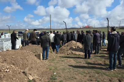 5 yaşındaki çocuk sokak köpeklerinin saldırısında öldü