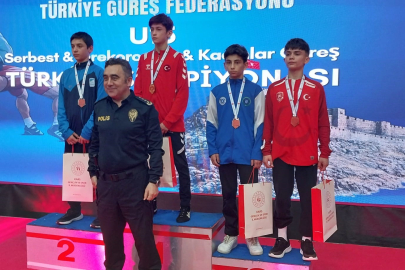 Bursa Büyükşehir Belediyesporlu güreşçiler Türkiye Şampiyonası’nda 3 madalya kazandı