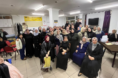 Bursa'da roller değişti: Erkekler evde, kadınlar kahvede