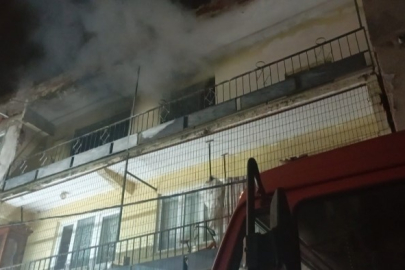Bursa'da korkutan yangın: Daire kullanılamaz hale geldi