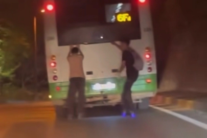 Bursa'da patenli gençlerin tehlikeli yolculuğu kamerada
