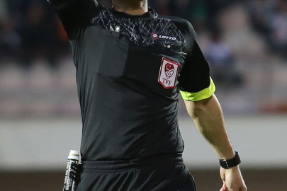 Beşiktaş - Konyaspor maçının hakemi Adnan Deniz Kayatepe oldu