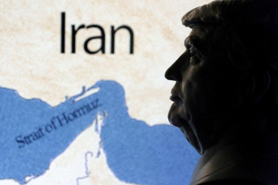 Trump'ın Hürmüz'deki "Özgürlük Projesi"ni neden durdurdu?