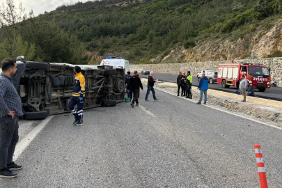 Aydın'da otomobil ile minibüs çarpıştı: 12 kişi yaralandı