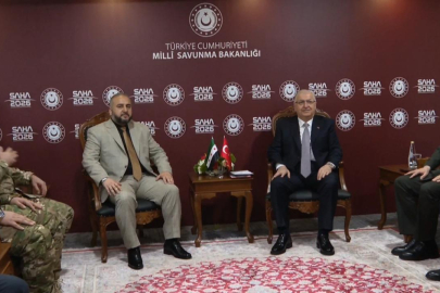 Bakan Güler, Suriye Savunma Bakanı Kasra ile görüştü