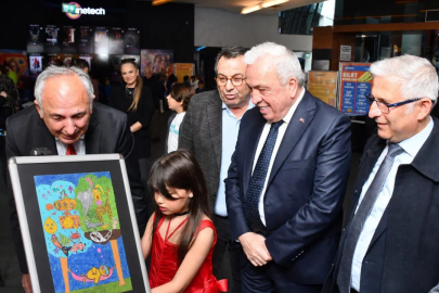 Bursa'da 7 yaşındaki Mina'dan büyük başarı! Yoğun ilgiyle karşılandı...