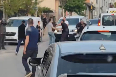 Bursa'da trafikte döner bıçaklı kavga kamerada