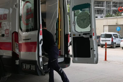 Bursa'da servis aracının çarptığı yaşlı adam yaralandı