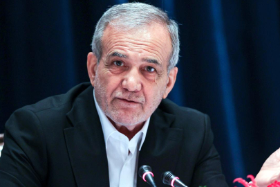 Pezeşkiyan: Düşmanın en önemli hedeflerinden biri ekonomiyi bozmak