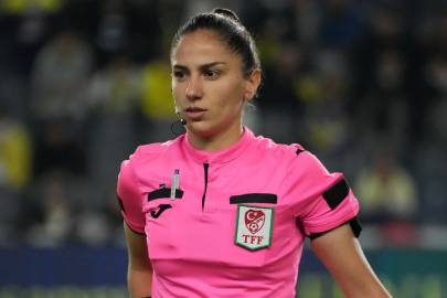 Süper Lig'in son haftasında iki kadın hakem görev alacak