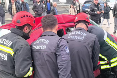 Halk otobüsü ile otomobil çarpıştı: 4 yaralı