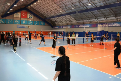 Nilüfer'de spor rüzgarı: Kortlar ve sahalar doldu taştı!