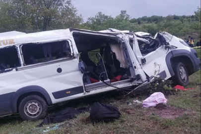 Yozgat'ta öğrenci servisi devrildi, 2 öğrenci ve sürücü öldü
