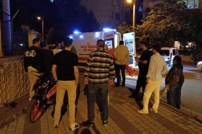 Kontrolden çıkan motosiklet duvara çarptı: 1 yaralı