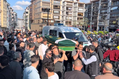 Motosiklet kazasında hayatını kaybeden sanatçı son yolculuğuna uğurlandı