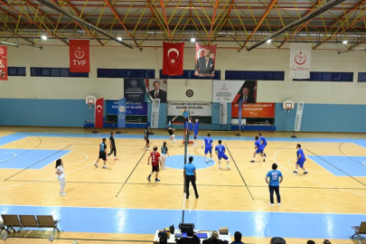 Bursa Karacabey’de voleybol heyecanı zirveye ulaştı!