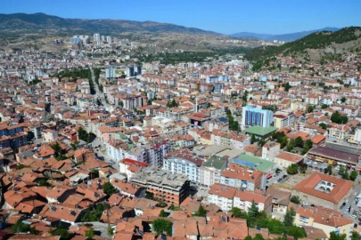 Sel riski nedeniyle 10 okulda eğitime ara verildi