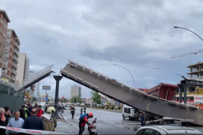 Ankara'da kamyonun çarptığı üst geçit yıkıldı