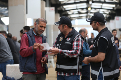 Bursa'da polis, sahte para ve dolandırıcılığa karşı bilgilendirme yaptı