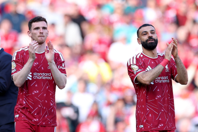 Mohamed Salah ve Robertson'dan Liverpool'a duygusal veda