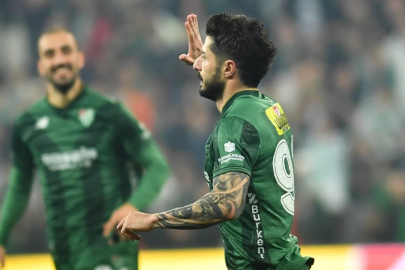 Bursaspor'da iç transfer: Barış Gök ile yola devam