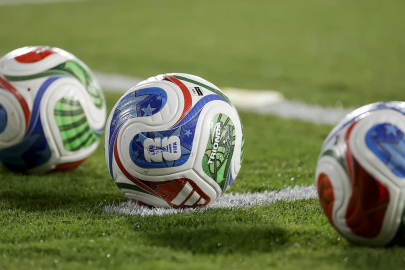 FIFA 2026 Dünya Kupası'nın resmi topu "Trionda", maçlardan önce şarj edilecek